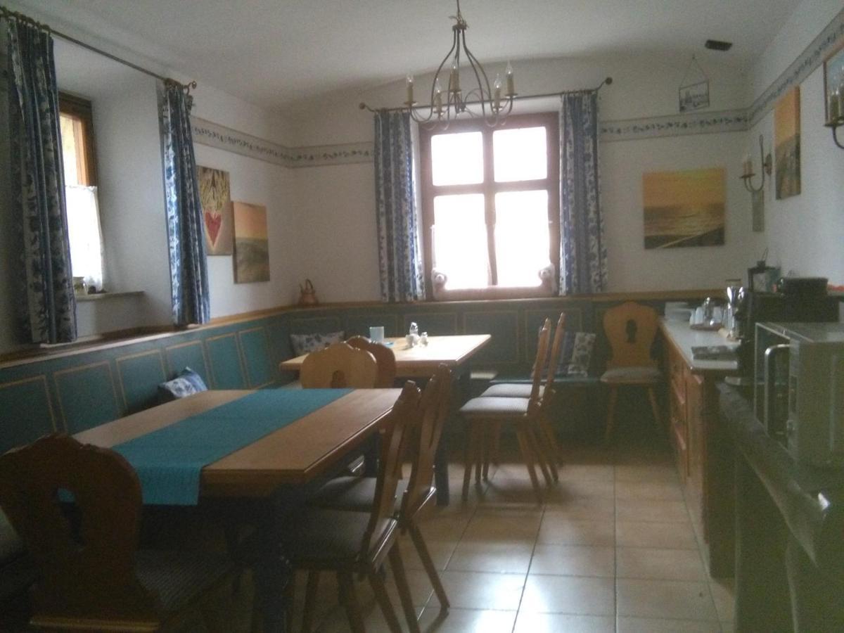 فندق Alte Poststation Goldener Hirsch Emskirchen المظهر الخارجي الصورة